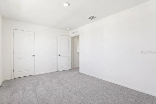 Building Photo - 673 Hillview Lp