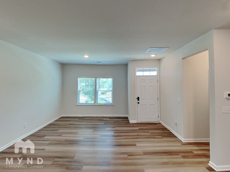 Building Photo - 430 Sagecroft Ln