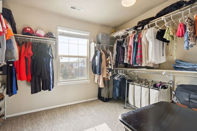 Building Photo - Modern and Updated 3-Bedroom, 2.5 Bathroom Home with Solar in Windshire Park