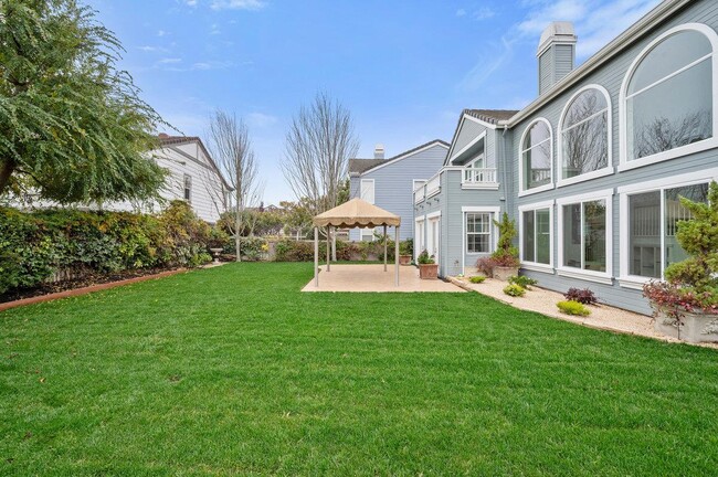 Building Photo - 142 Monaco Dr