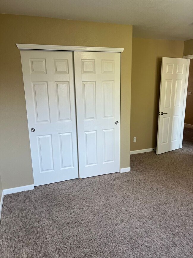 Building Photo - 3658 Claycomb Ln