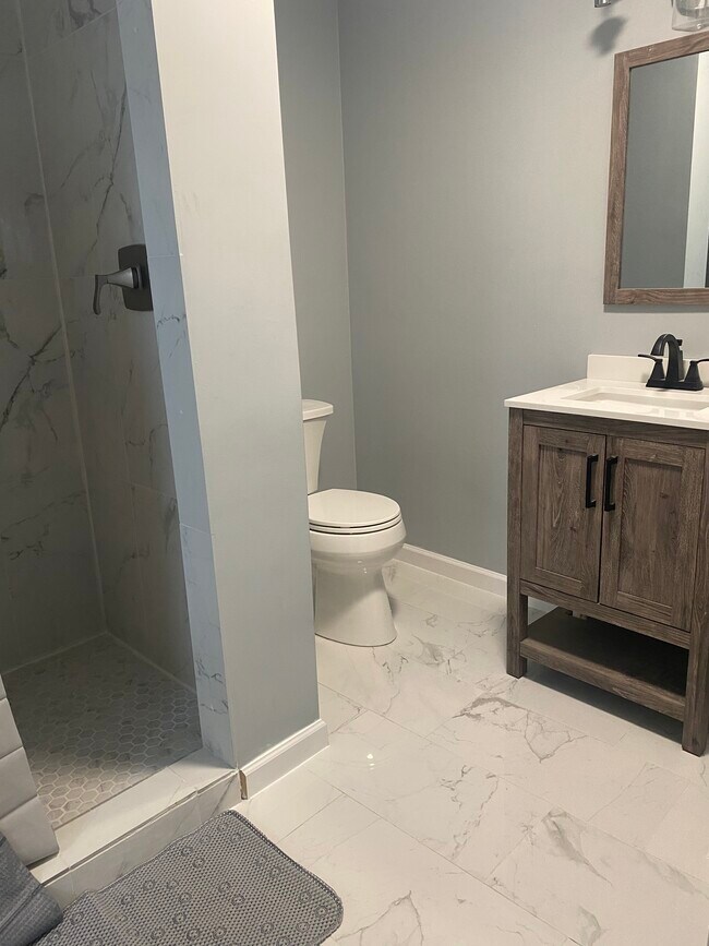 Primary Photo - 6749 Amherst Rd