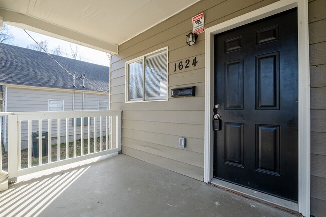 Building Photo - 1624-1626 Brown