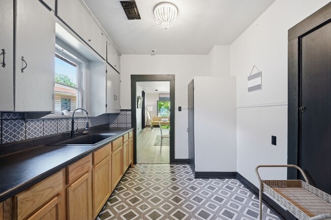 Building Photo - Three Bedroom Rental