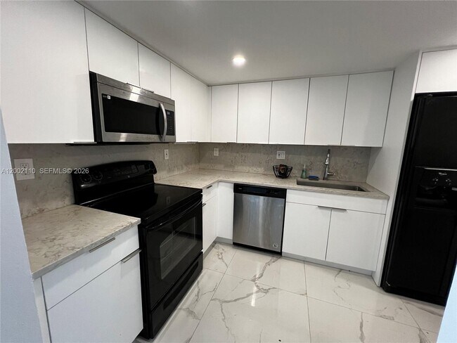 Building Photo - 3300 NE 192 St