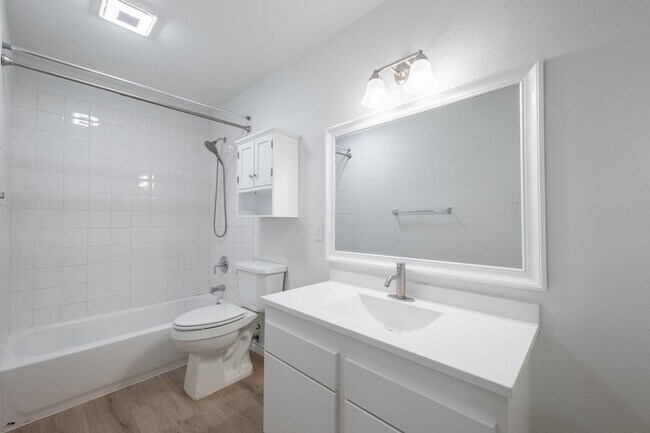 Building Photo - 9348 Highedge Cir