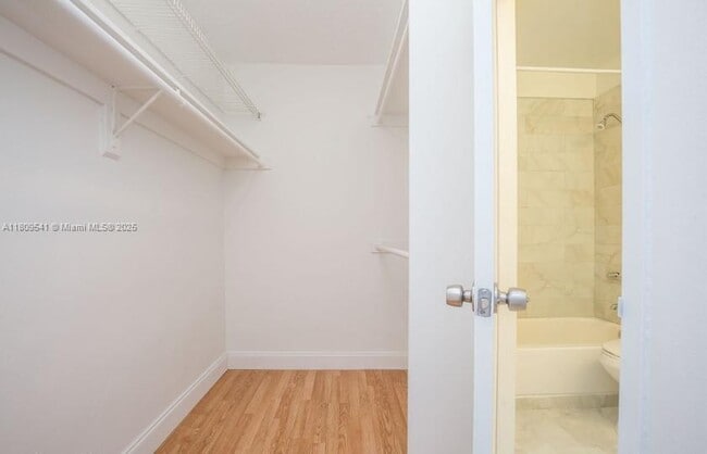 Building Photo - 9455 Bay Harbor Terrace