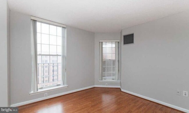 Building Photo - 1230 23rd St NW