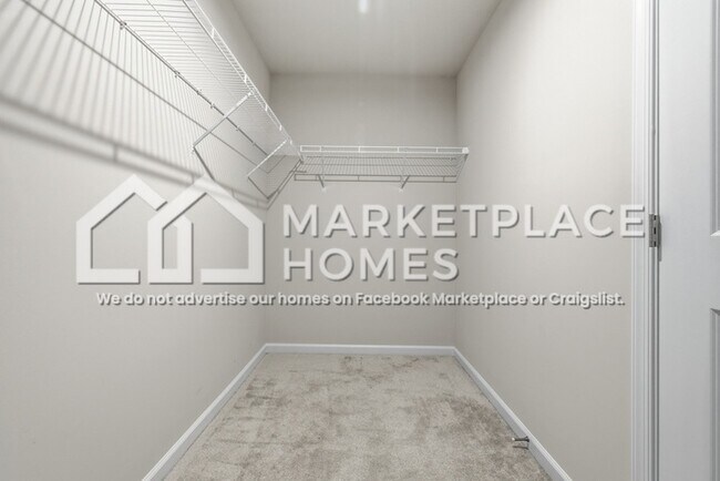 Building Photo - 1645 Juniper Ln