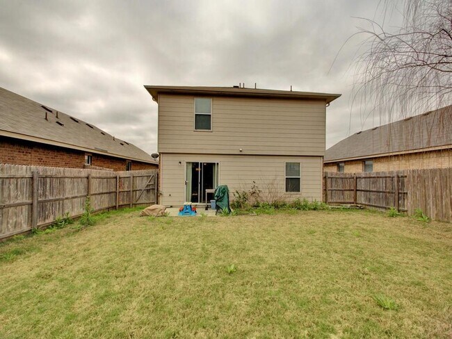 Building Photo - 3420 Bach Dr