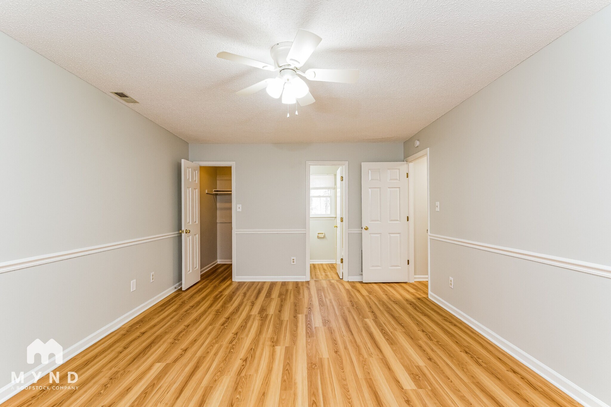 Building Photo - 220 Glaive Dr