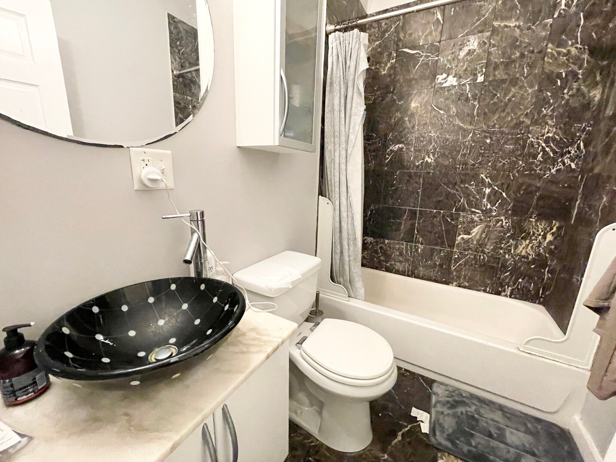 Building Photo - 1431 Tremont St