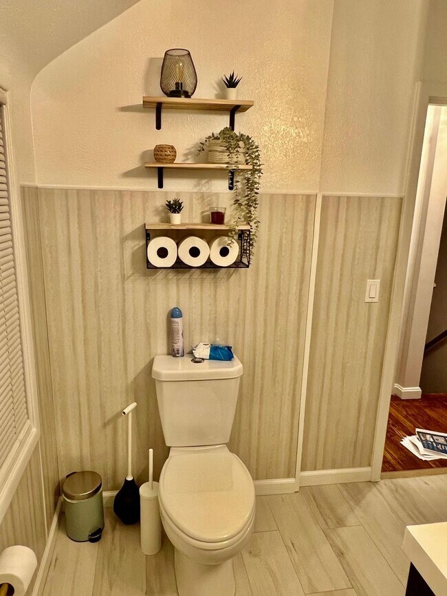 Building Photo - Charming 3-Bedroom Home in Cleveland Heights