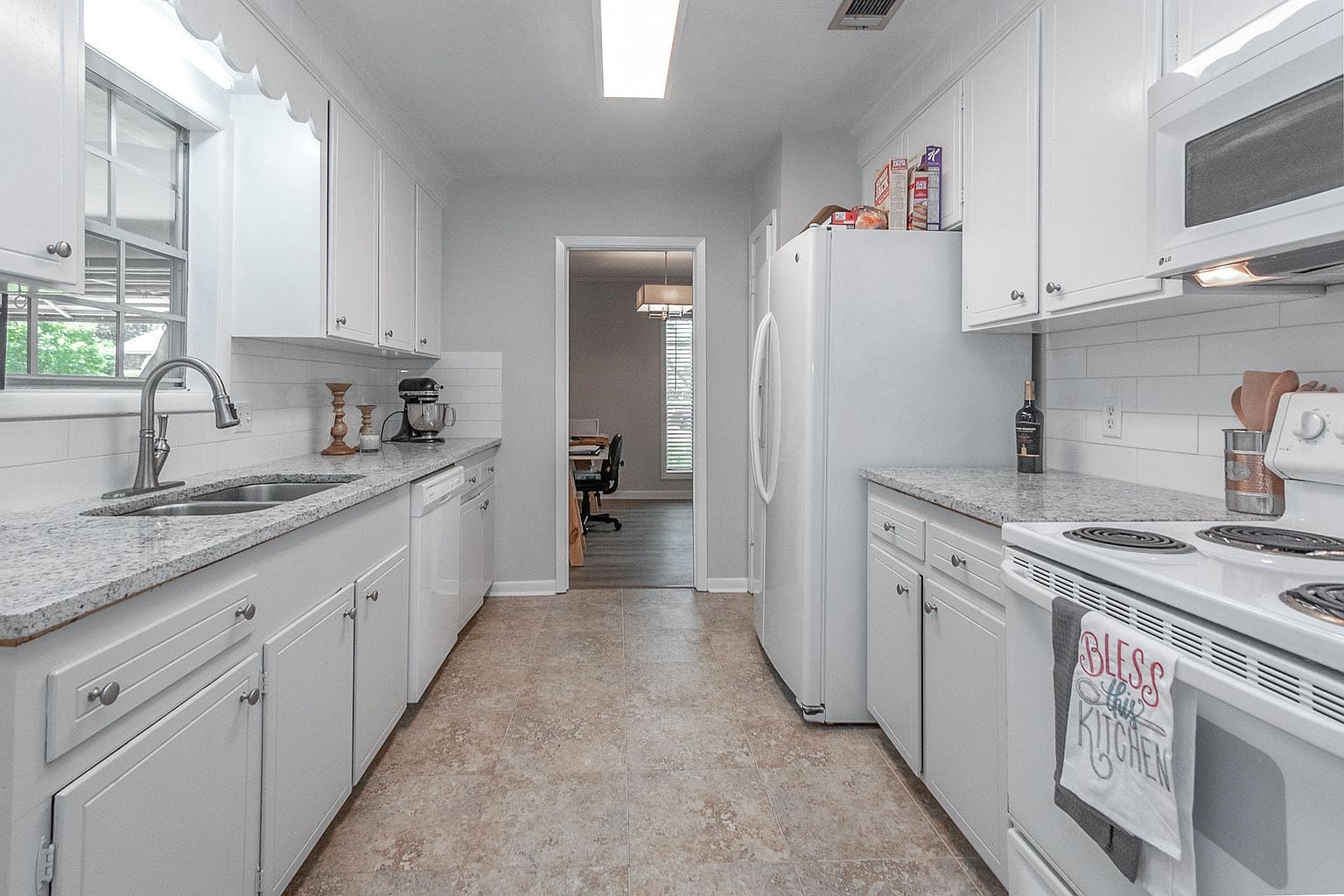 Building Photo - 714 Huntindon Rd