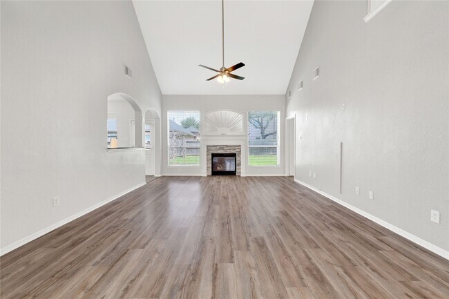 Building Photo - 21510 Grand Hollow Ln