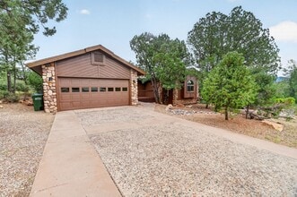 Building Photo - 546 Deer Horn Ct