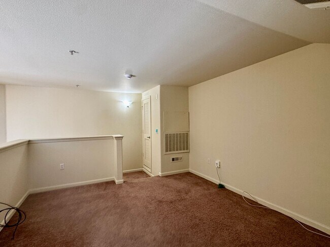 Building Photo - Welcome Home To This Adorable North Natomas Condo!