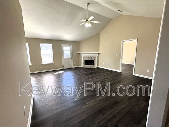 Building Photo - 221 Taylor Cir