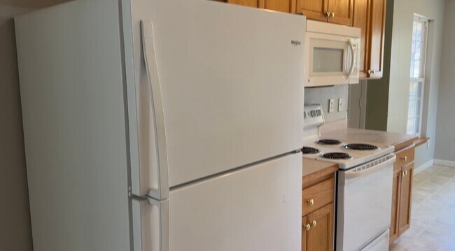 Building Photo - 847 Locust St