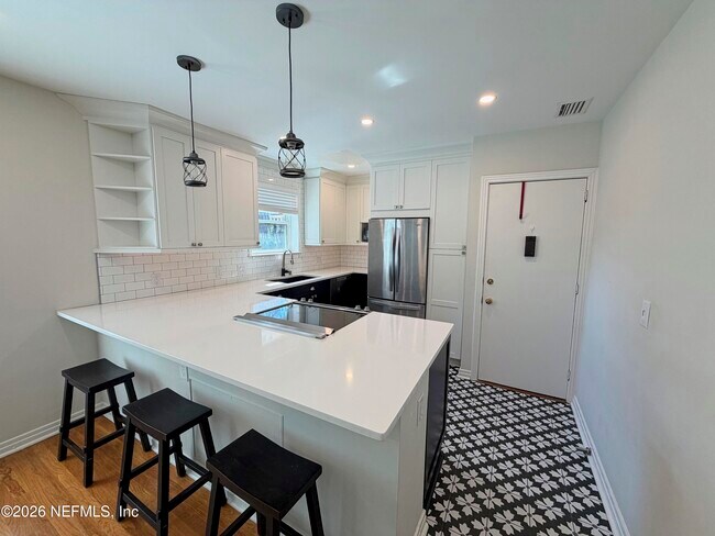 Building Photo - 2936 Riverside Ave