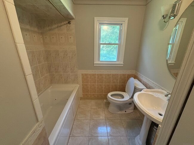 Building Photo - 65 Lancaster Dr