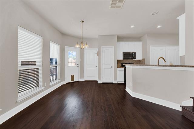 Building Photo - 2010 Downing St