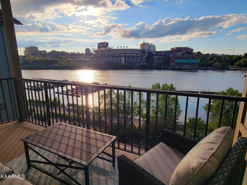 Building Photo - 445 W Blount Ave