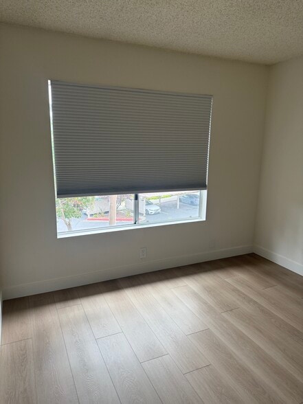 Building Photo - 4055 Porte La Paz