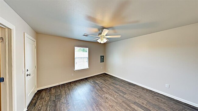 Building Photo - 4920 Avion Ct