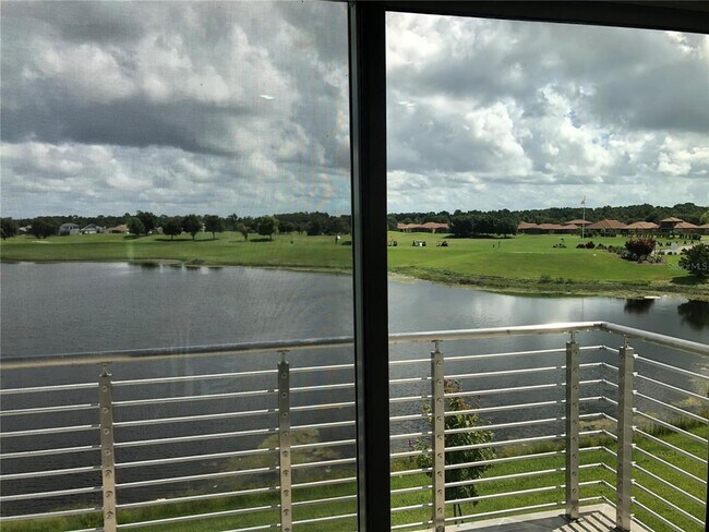 Building Photo - 1927 Greenbriar Ter