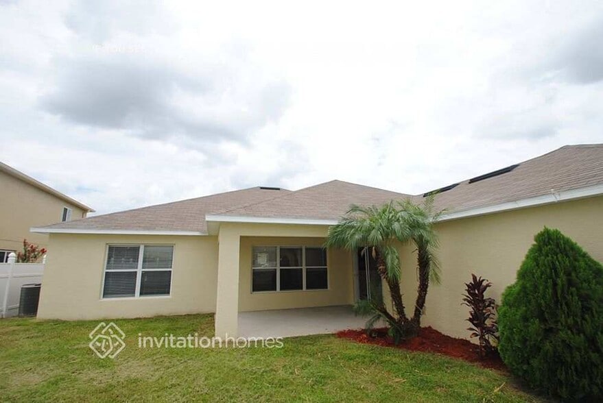 Building Photo - 13624 Podocarpus Ln