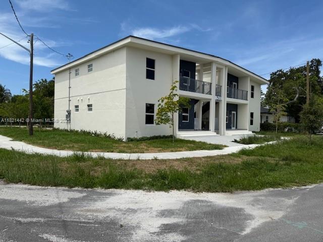 Building Photo - 511 SW 1st Ave