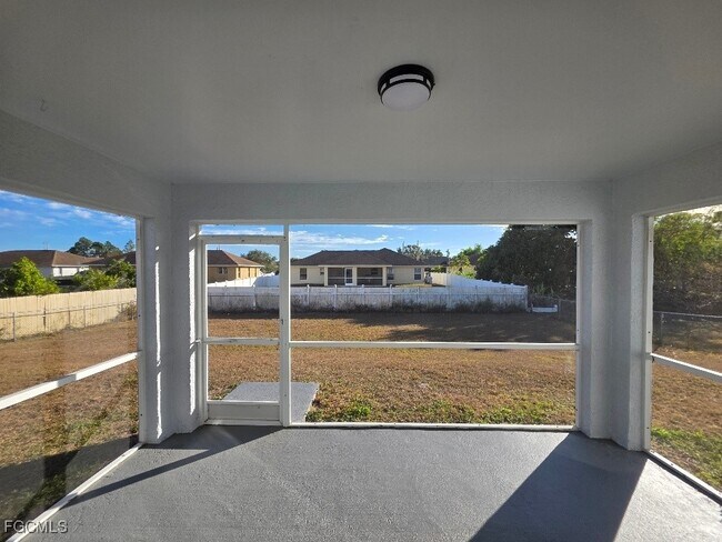 Building Photo - 3413 35th St SW