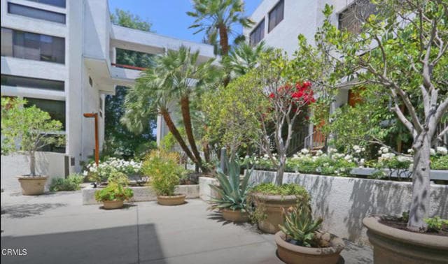 Building Photo - 500 E Del Mar Blvd