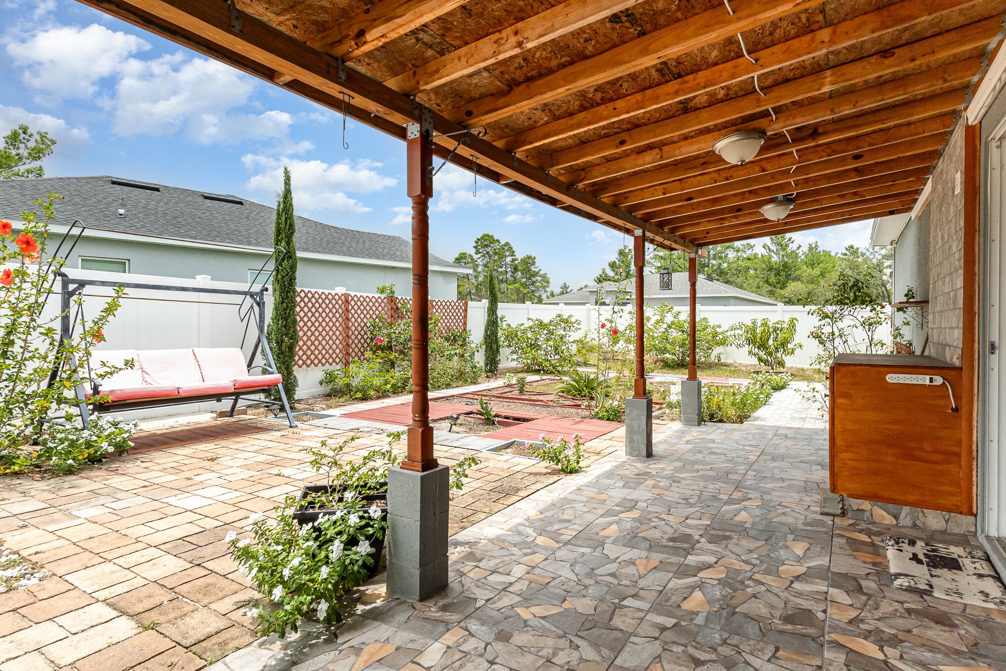 Building Photo - 139 Violet Ct