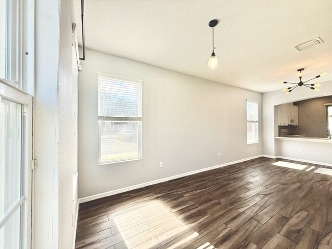 Building Photo - 7031 White Treetop Pl