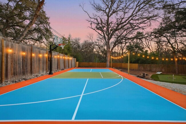 Building Photo - 5422 Lancashire Dr