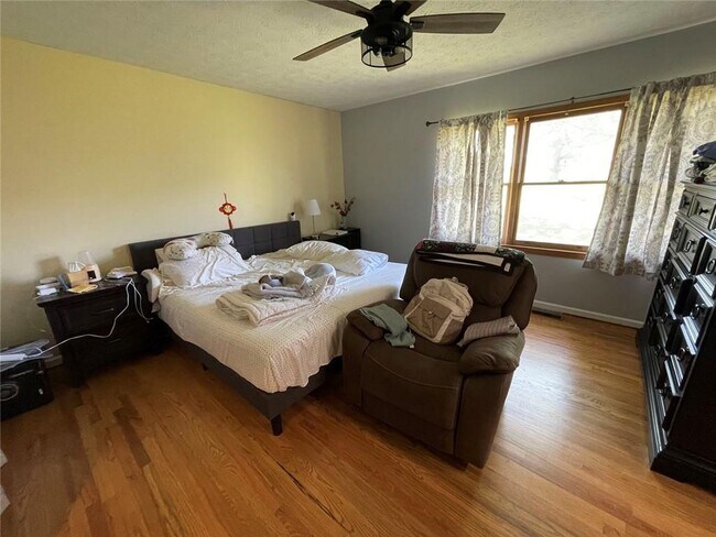 Building Photo - 4811 Cook Rd SW