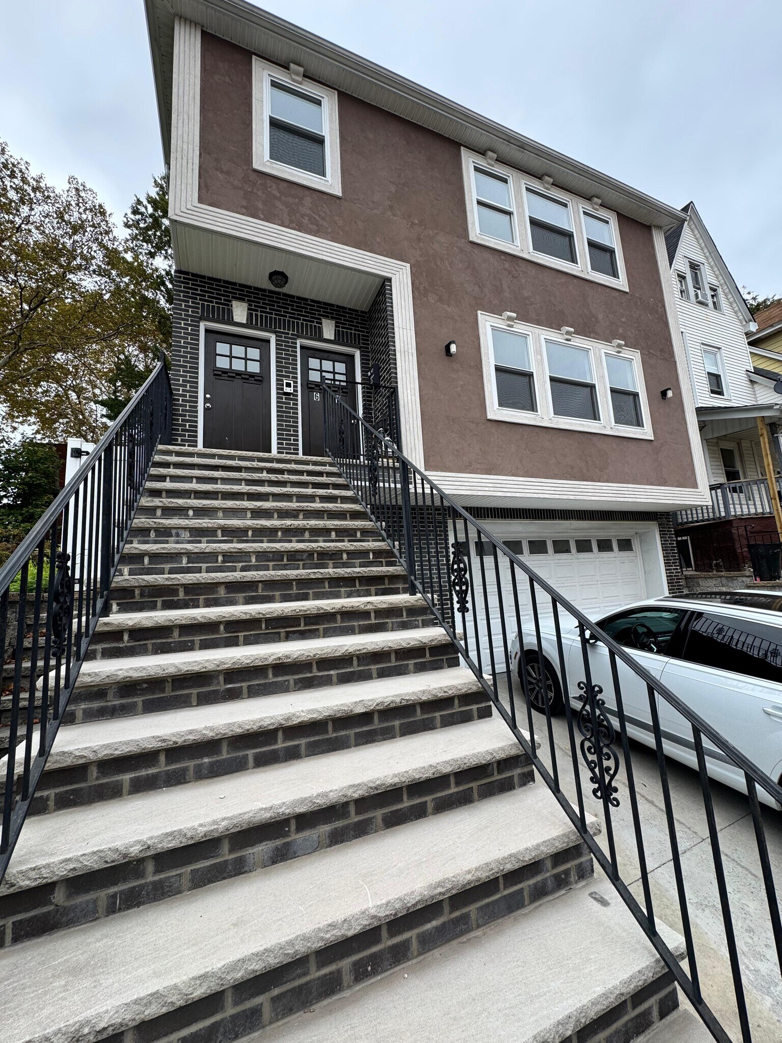 Building Photo - 61 N Grove St