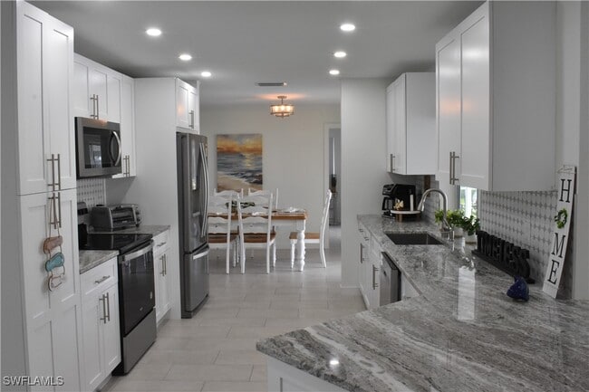 Building Photo - 4135 Coronado Pkwy