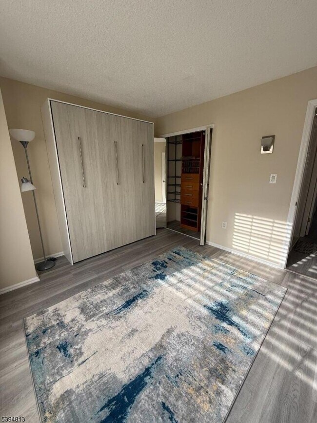 Building Photo - 1902 Bayley Ct