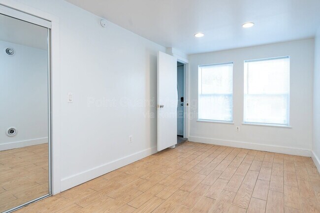 Building Photo - 421 N Emporia Ave