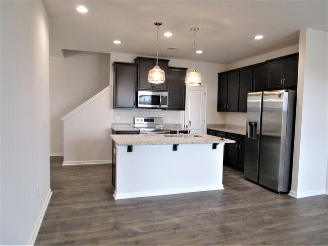 Building Photo - 215 Scenic Rd