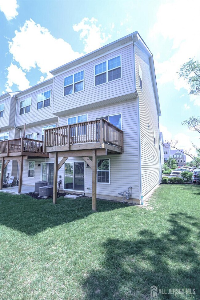 Building Photo - 1101 Hights Farm Rd N