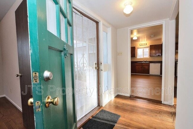 Building Photo - 1817 Vesta Way