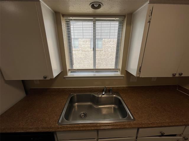 Building Photo - 422 Bella St