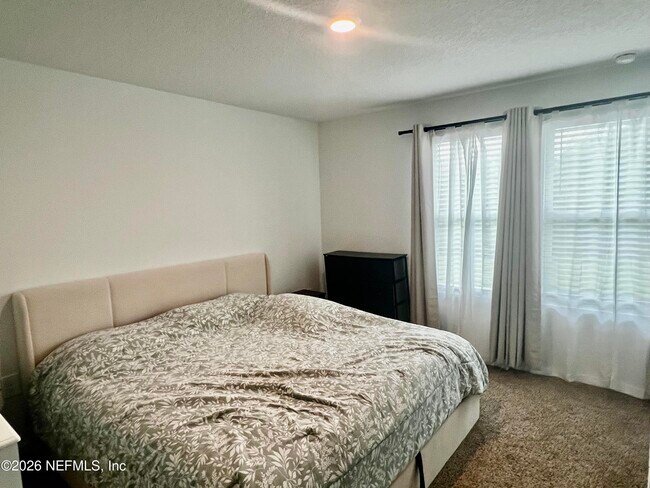 Building Photo - 646 Celtic dr