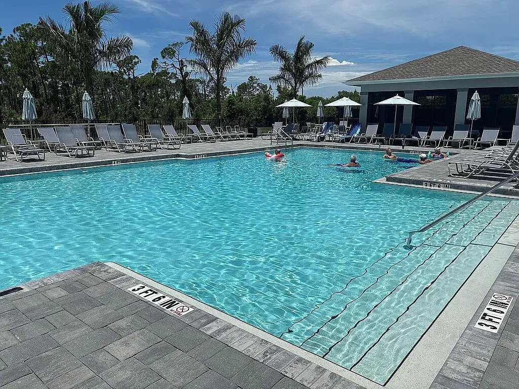 Building Photo - 8256 Shore Lake Dr