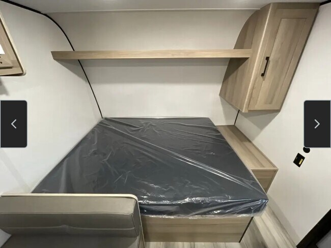 Building Photo - 532 Camino de Amor