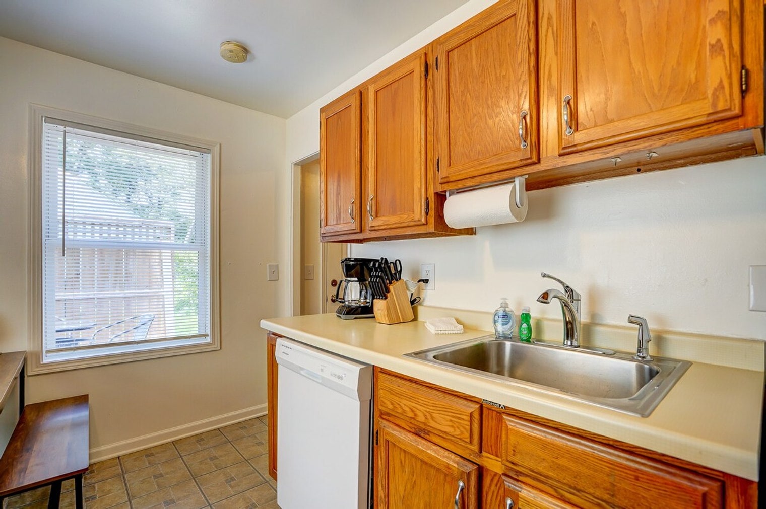 Building Photo - 88 Craig Ave